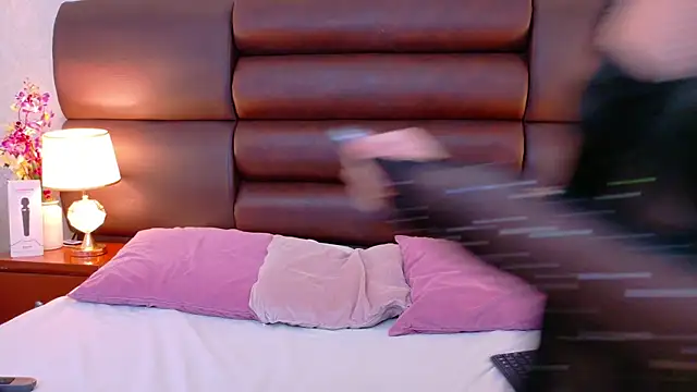 XXX chat uživo modela LiahRose_