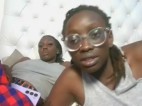 nudevelvet1n Live XXX chat