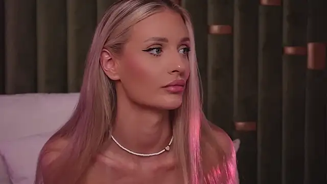 دردشة AmeliaAngel الجنسية المباشرة
