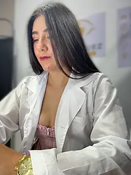 CAROLINE__07 即時 XXX 聊天