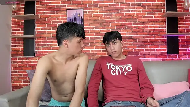 Hoot_boyss_'s Live XXX Chat