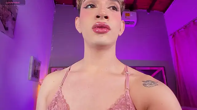 צ'אט XXX בשידור חי של Cherry_zayden_