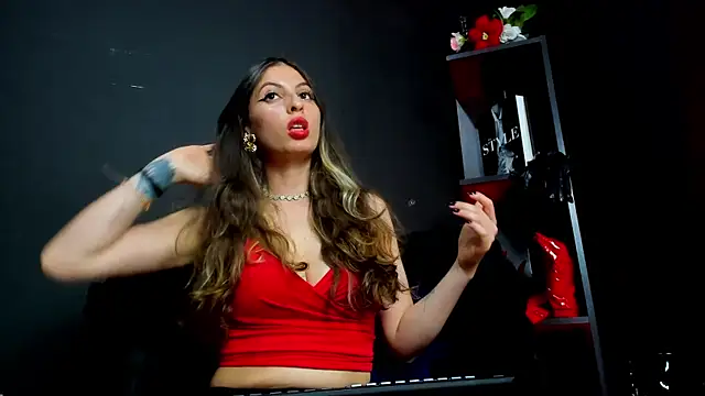 GoddesLeila XXX чат на живо