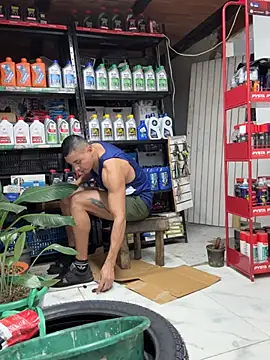 Paul22cm-'s Live XXX Chat
