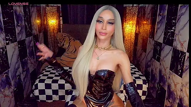 SeductiveSamanthaTS 即時 XXX 聊天