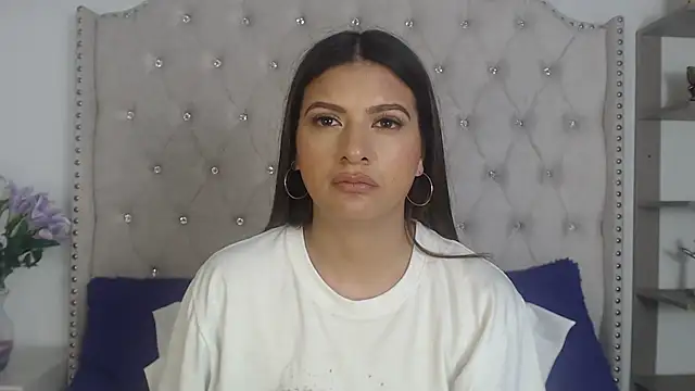 Abril_Squirt's Live XXX Chat