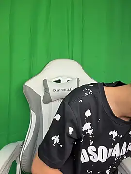 DD-101 – Naživo XXX chat