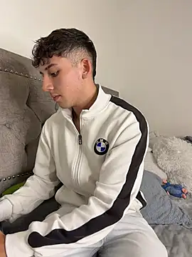 OLIVER_K Adlı Modelin Canlı XXX Sohbeti