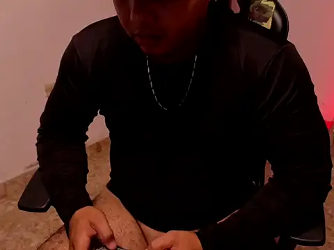 Kalvinhot77 Live XXX-chat