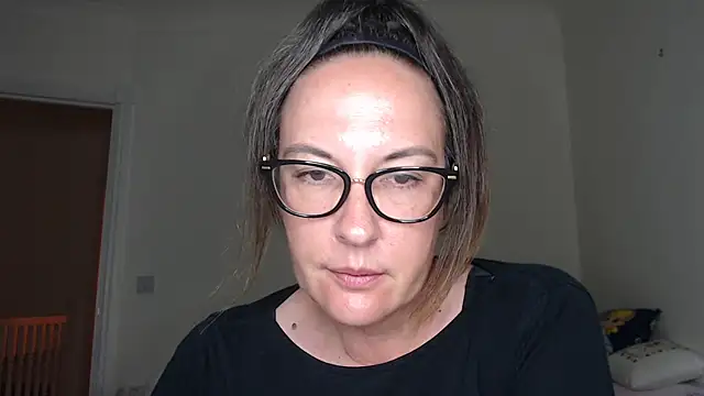 Humiliatrixxxx – Live XXX-chat
