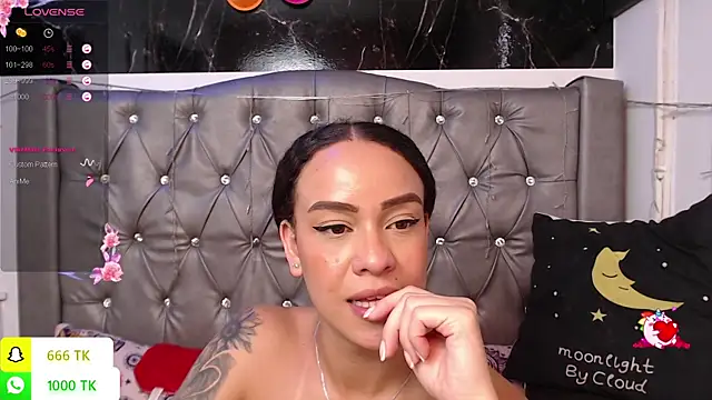 Chat +18 de LAILAGUMMY ao vivo