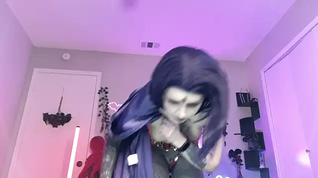 Czat XXX na żywo – Ivey_Strigoi
