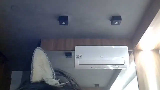 SkinnyKitten – Naživo XXX chat