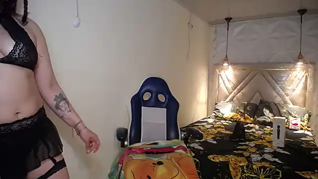 red_moon_2 live XXX chat