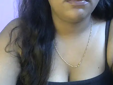 QUEEN-OF-QUEEN Live XXX-Chat