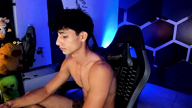 MaxiimoRomano_ live XXX chat