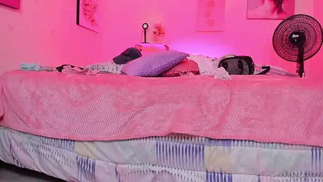 AnnyCotton XXX чат на живо