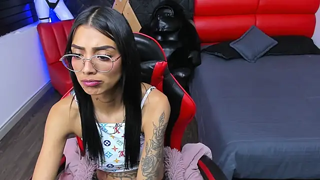 KarlaSlutSkinny__ Live XXX-Chat