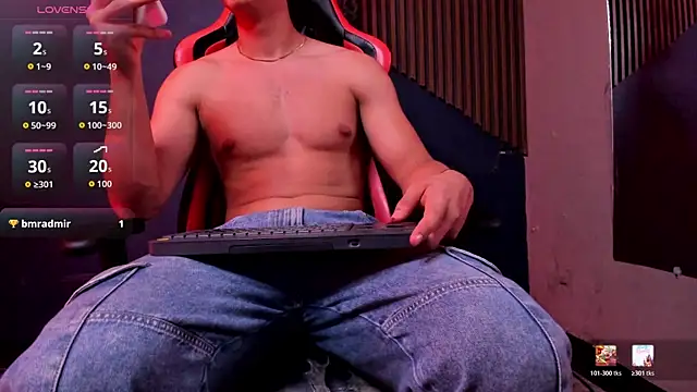 צ'אט XXX בשידור חי של Axxel_Muscle