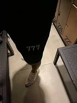 Онлайн чат XXX dantedesirexx