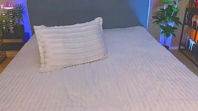 Kira_from_UAn Live XXX chat