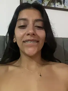 BrittanyDiaz: онлайн-секс-чат