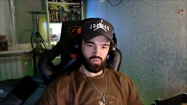 Chat +18 de _Serious_Man ao vivo