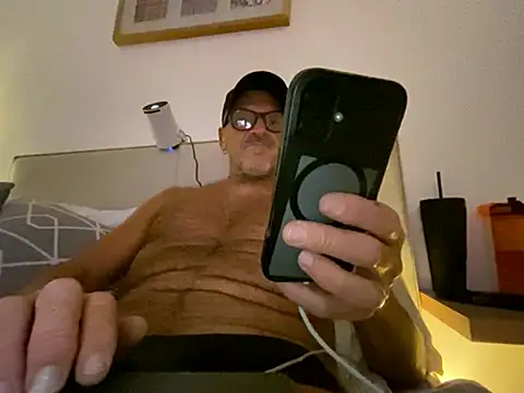 NottsLeather Show in webcam