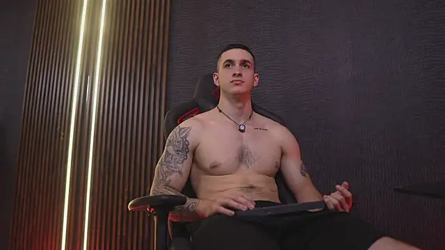 Chatroom XXX en direct de JacksonOlsenn
