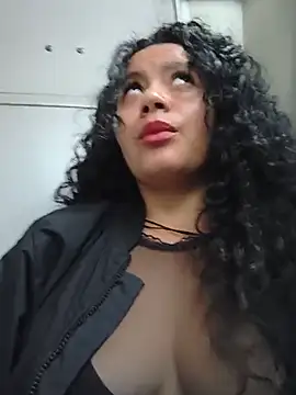 دردشة Yaya_watson الجنسية المباشرة