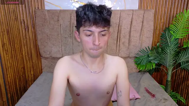 zane_tay live XXX chat
