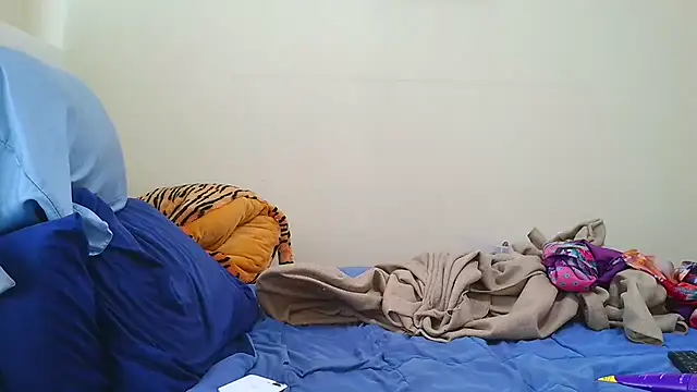 Prettylondond's Live XXX Chat