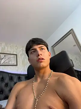 Lander_Cruz 即時 XXX 聊天