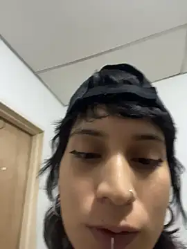 _Apola_77's Live XXX Chat