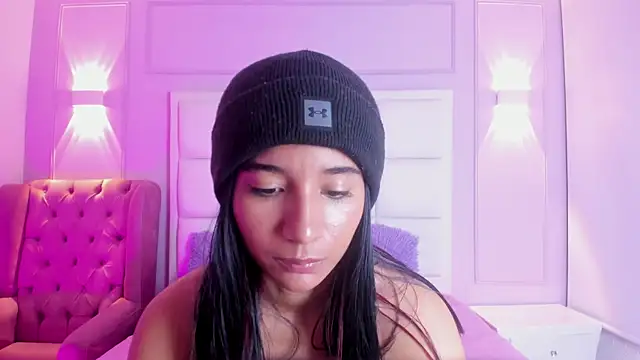 Chatroom XXX en direct de Emily_bruss