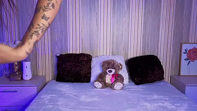 Isabellaa_Rosee élő XXX-chatje
