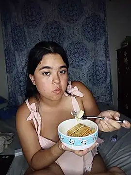 Chat +18 de MiiaHott_W ao vivo