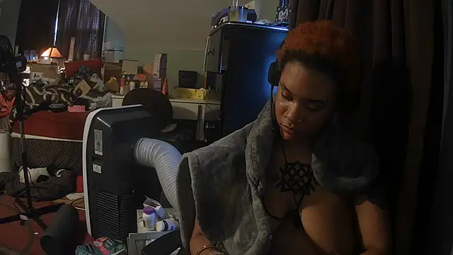 Živý XXX chat nickytheehawtie