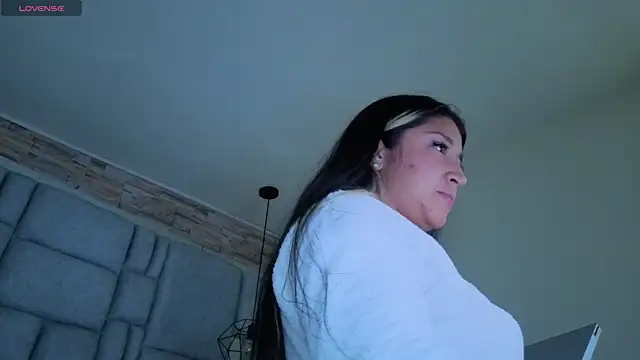Dahiana_Dmour_'s Live XXX Chat