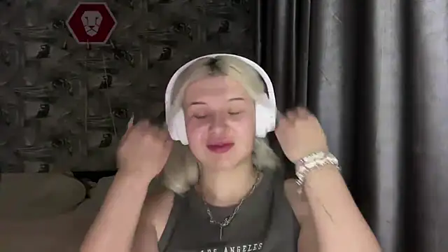 Chat XXX ao vivo de SpotlessParaffin