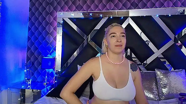 victoriaa_lee_ élő XXX-chatje