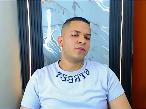 Webkamerová show cristhian_gamboa