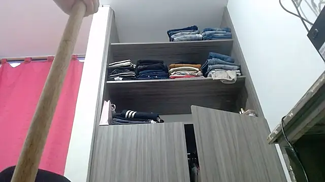 nicolle_milf1978 现场XXX聊天