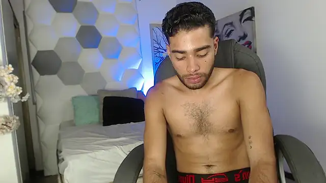 AlejandroGreco 即時 XXX 聊天