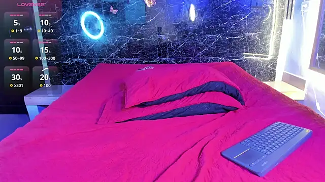 Adrian_Wolf élő XXX-chatje
