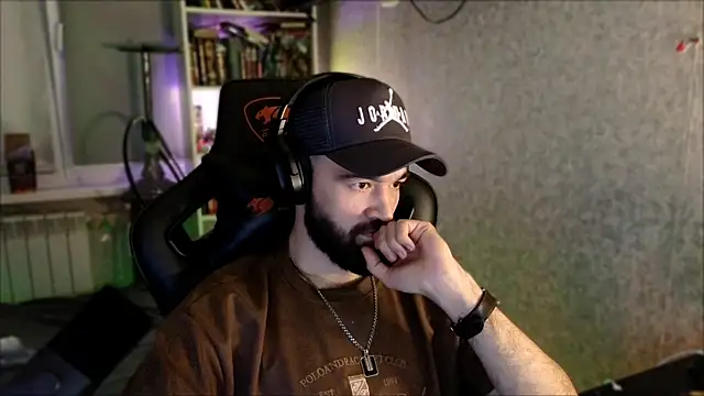 Chat +18 de _Serious_Man ao vivo