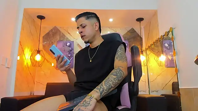 Klaar_Blessed Live XXX Chat
