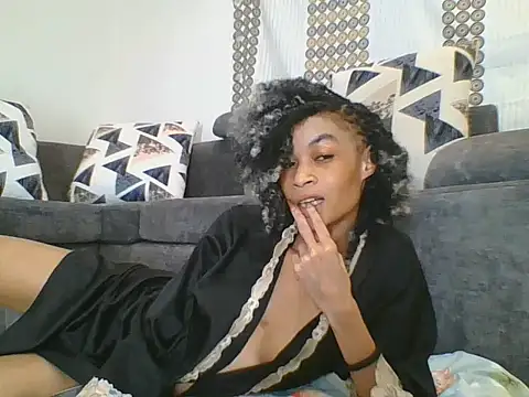 maya_dol's Live XXX Chat