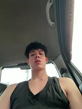 yoursexyjose Webcamshow