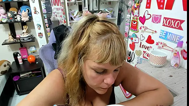 allsson_queen: απευθείας συνομιλία ΧΧΧ